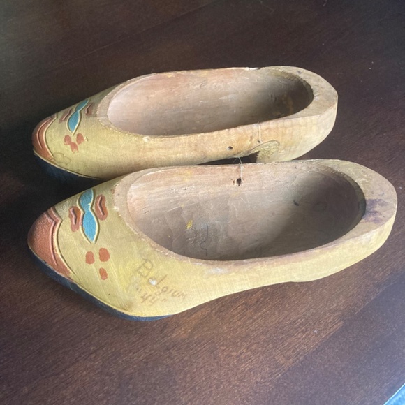 Vintage/Antique Wooden Carved Shoes, Belgium 1944 - Picture 7 of 11